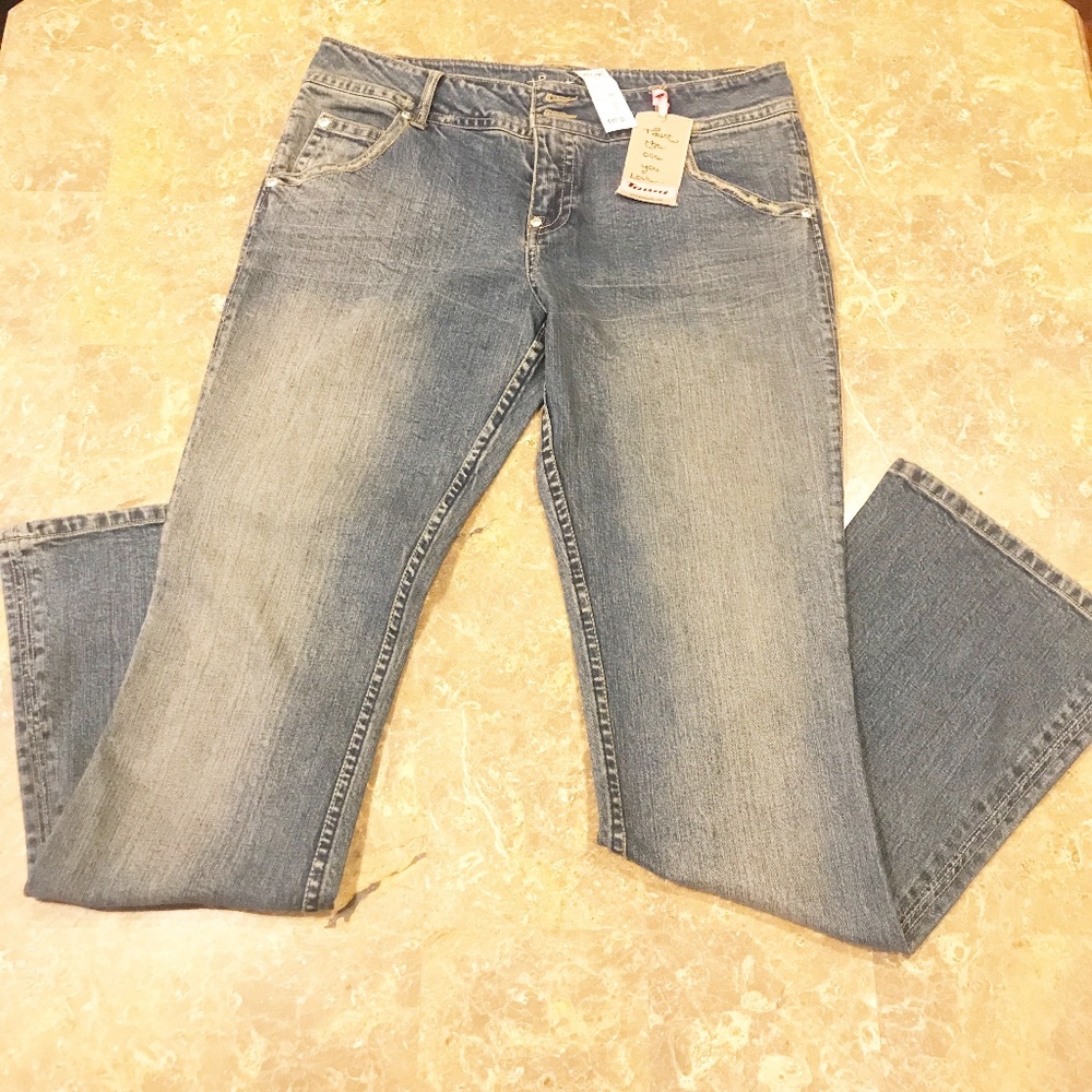 TAUNT DISTRESSED JEANS